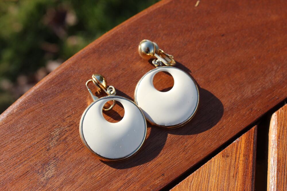 Vintage Cream & Gold Clip On Earrings Mod Retro Art Deco